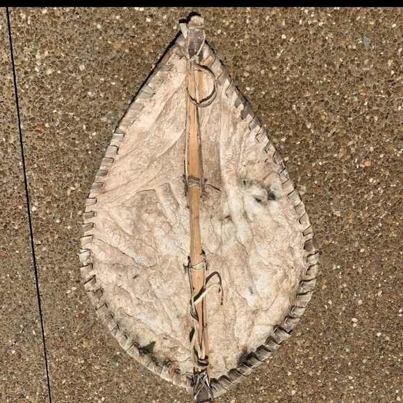 Authentic African Maasai Shield 25 Inches Long x 16 inches Wide Tan Red White - Picture 12 of 12